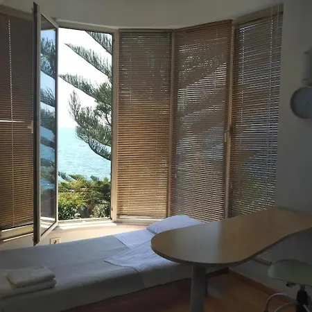 Aphrodite Direct Access To Beach