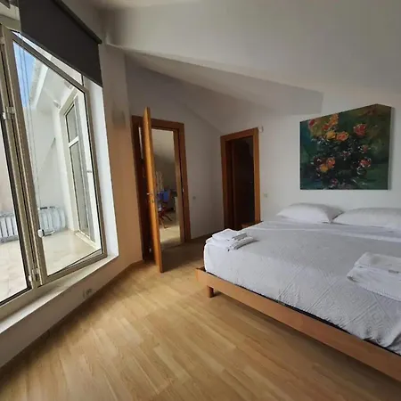 Aphrodite Direct Access To Beach *