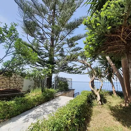 ヴィラ Aphrodite Direct Access To Beach Sarandë