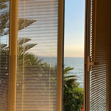Aphrodite Direct Access To Beach