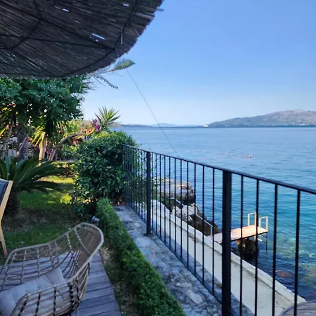 Aphrodite Direct Access To Beach Villa
